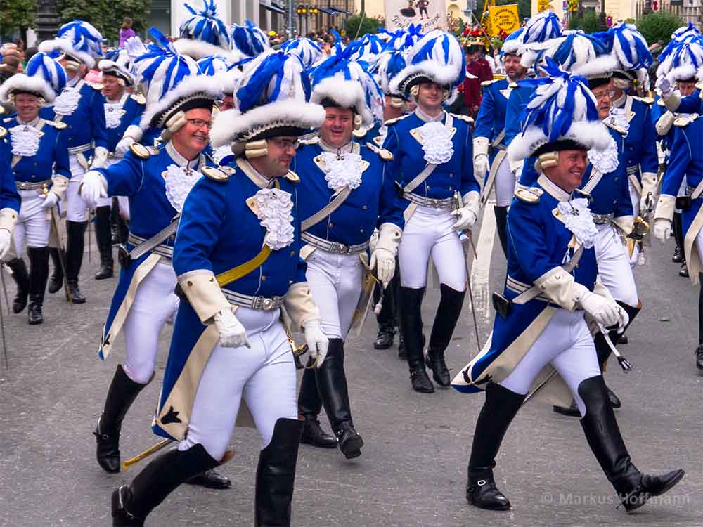 Garde-blau-weiss.jpg Garde-blau-weiss.jpg