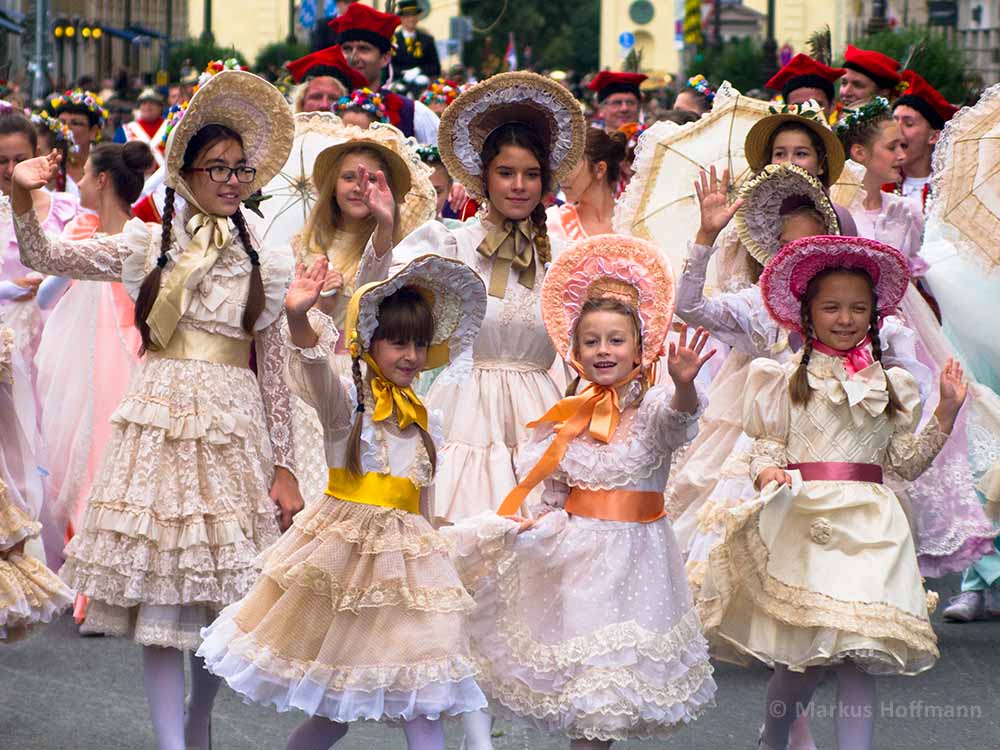 polnische-trachten-maedchen.jpg polnische-trachten-maedchen.jpg