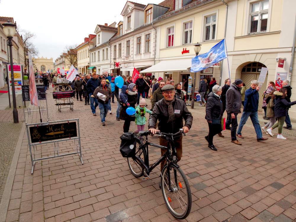 Ostermarsch-Potsdam-2019-374.jpg Ostermarsch-Potsdam-2019-374.jpg