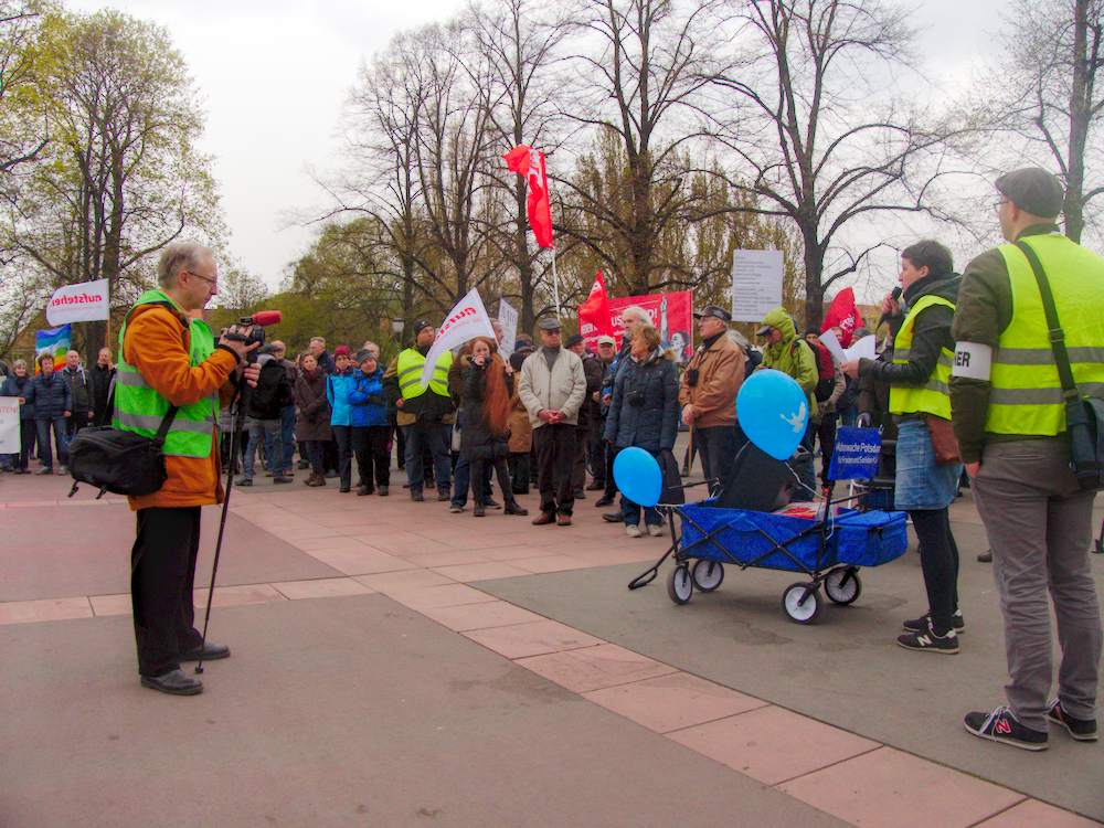 Ostermarsch-Potsdam-2019-449.jpg Ostermarsch-Potsdam-2019-449.jpg